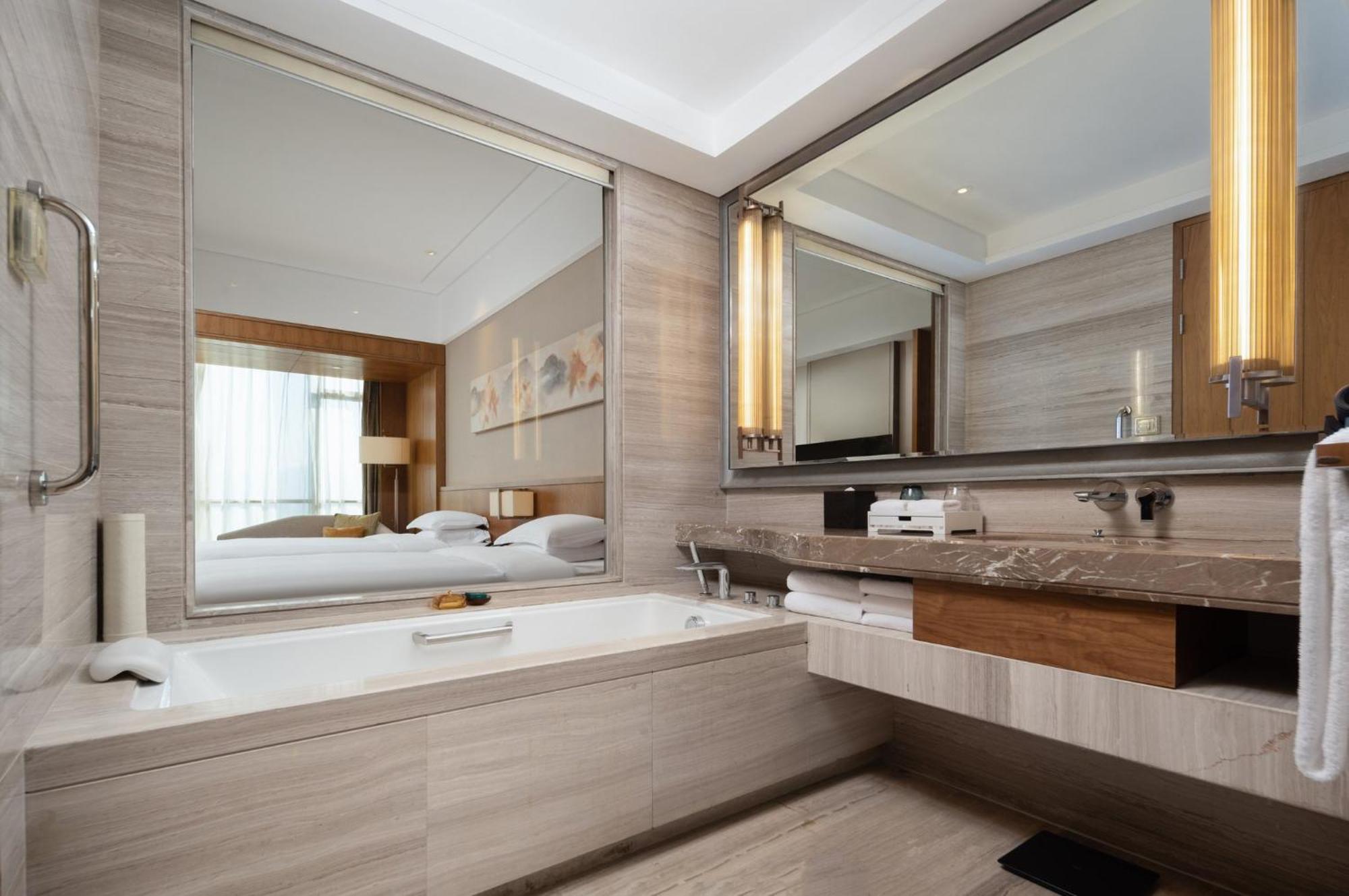 Crowne Plaza Fuzhou Riverside By Ihg Bagian luar foto
